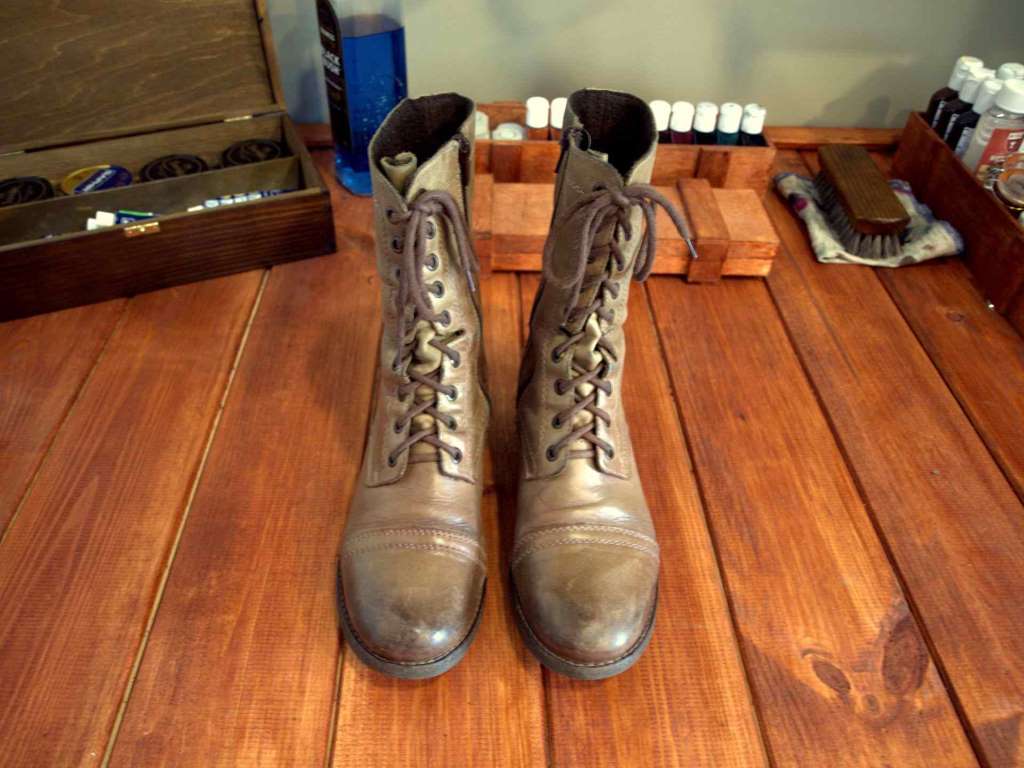 renowacja skórzanych butów czyszczenie butów z zamszu